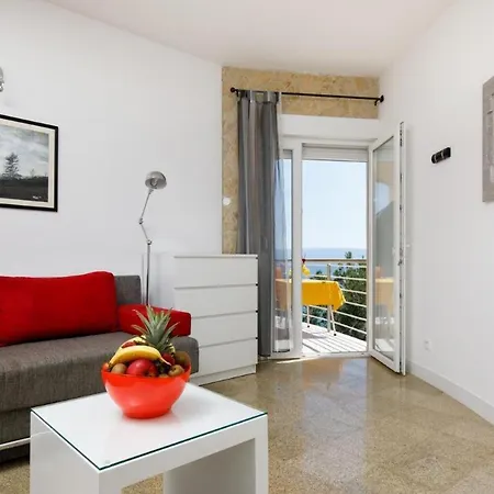 Cozy For 3 Adults Next To The * Split